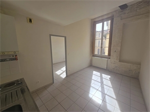 appartement à la location -   30000  NIMES, surface 28,29 m2 location appartement - APR732410